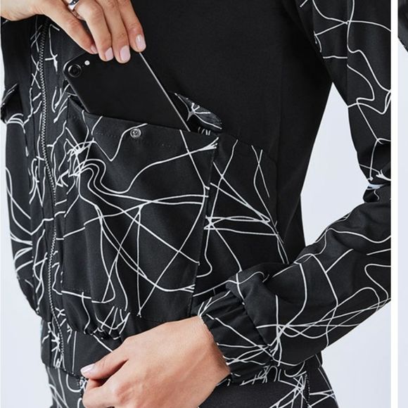 Fabletics Full Zip Hooded Jiae Jacket Women’s XXL Black With White‎ Line Design - Picture 15 of 15